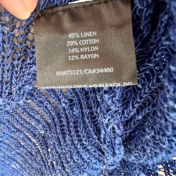 EILEEN FISHER v-neck sweater size small asymmetrical hemline with split - Picture 4 of 6